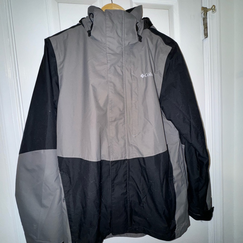 Columbia Men's Black and Gray Jacket
